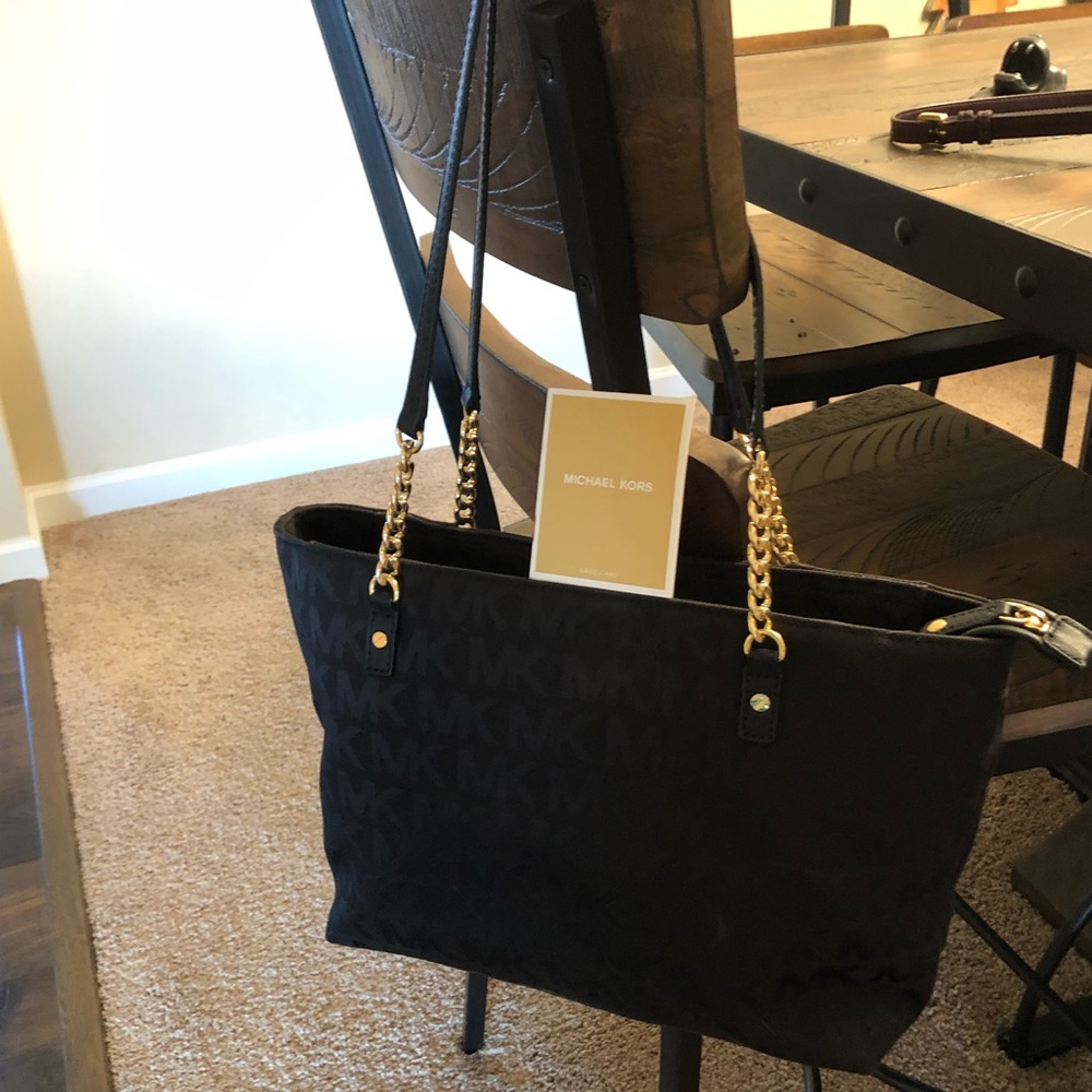 Michael Kors purse new with Authenticator tag